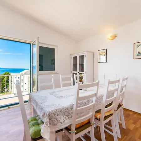 Apartmani More *