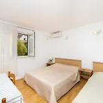 شقة Apartmani More غراداك