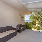 Apartmani More شقة
