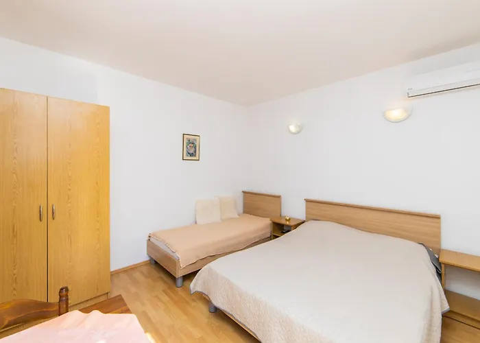 Apartmani More *