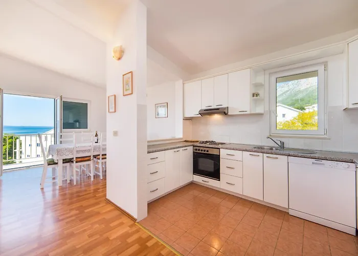 Apartmani More * Gradac